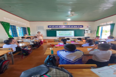 ? THAO GIẢNG CHÀO MỪNG NGÀY NHÀ GIÁO VIỆT NAM  ? ? THAO GIẢNG CHÀO MỪNG NGÀY NHÀ GIÁO VIỆT NAM  ?