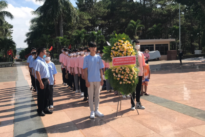 CHUYẾN ĐI TRẢI NGHIỆM CỦA HỌC SINH LỚP 9 TRƯỜNG TH&THCS HÙNG VƯƠNG CHUYẾN ĐI TRẢI NGHIỆM CỦA HỌC SINH LỚP 9 TRƯỜNG TH&THCS HÙNG VƯƠNG